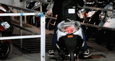 專業(yè)生產(chǎn)PVC護(hù)套、銅排、鋁排、新能源電池銅/鋁軟連接-人禾電子